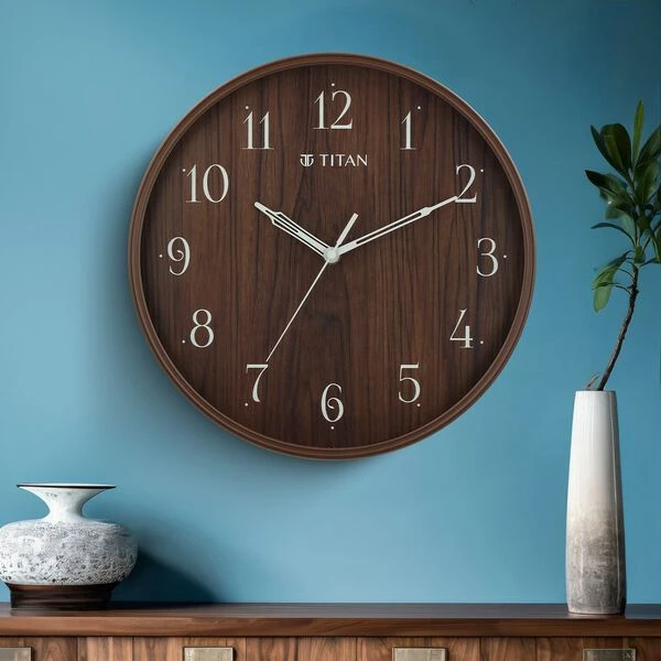 Titan Contemporary Wall C...